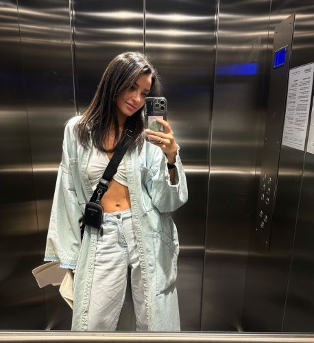 Эскортница Майф