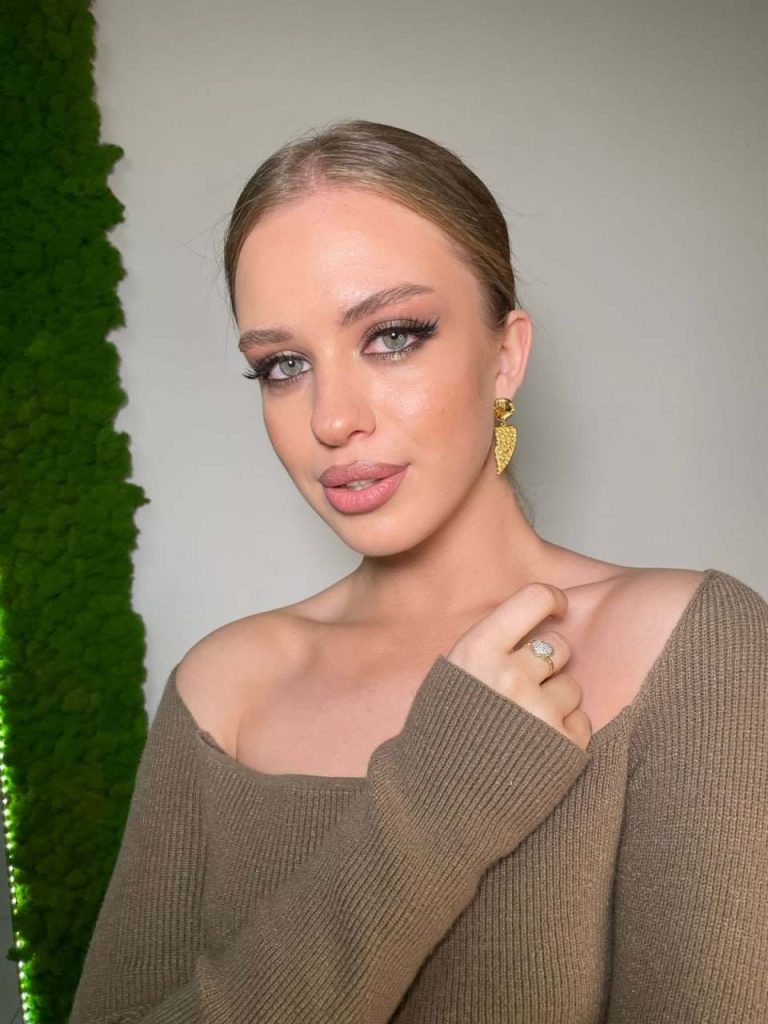 Эскорт модель Амилина