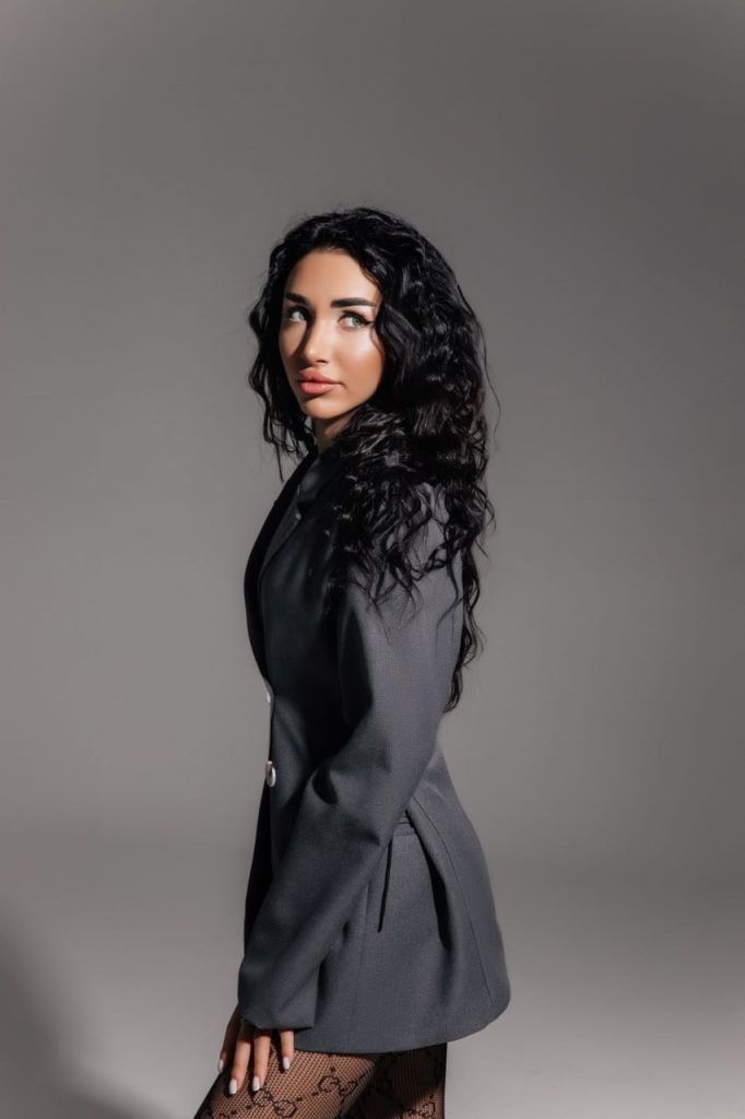 Эскорт девушка Дина